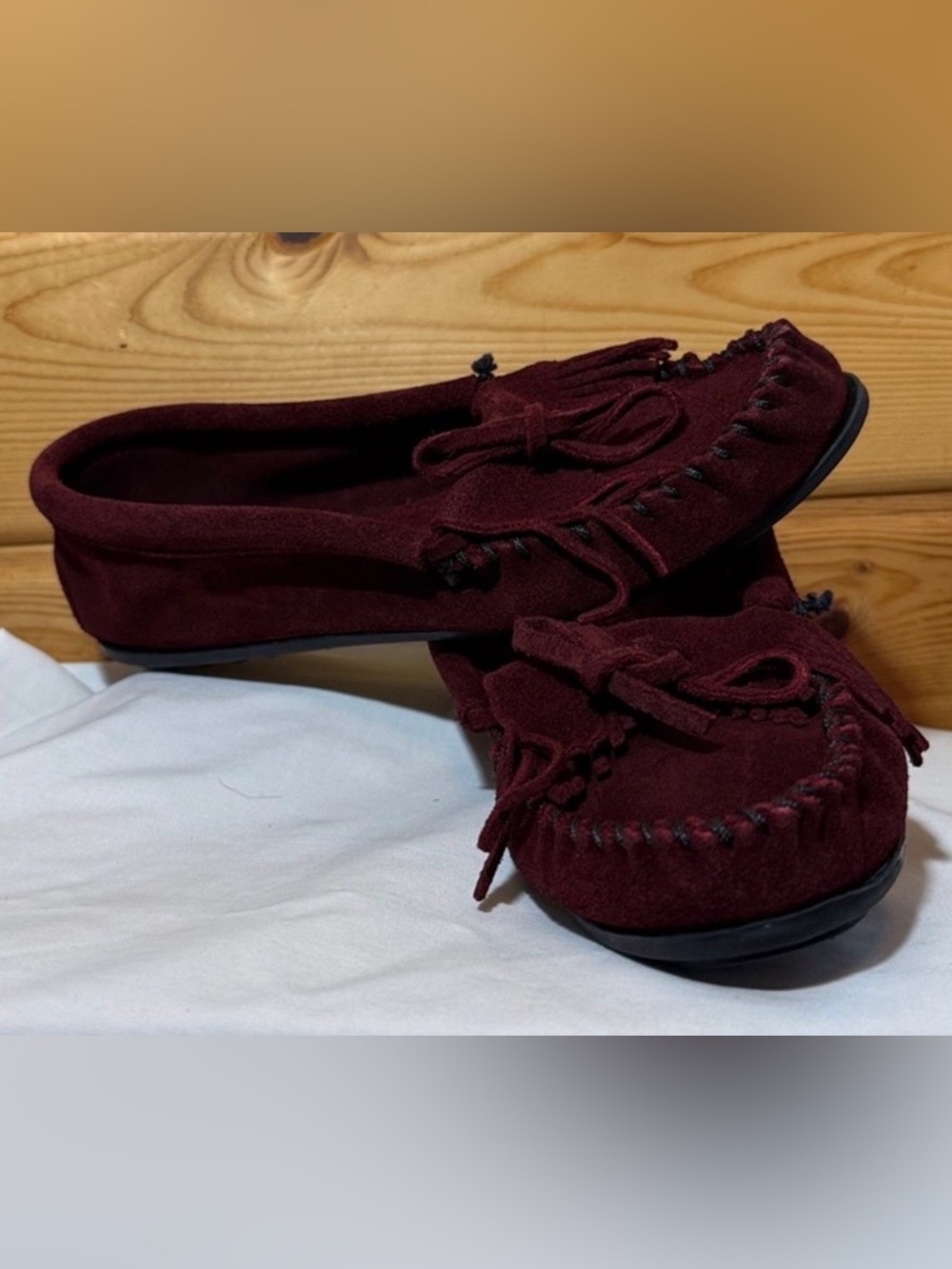 Minnetonka Women's Burgundy Suede Moccasin Loafers Size 8
